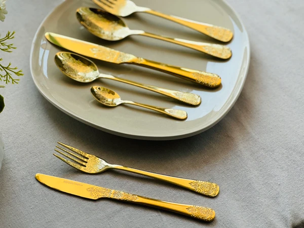 سرویس قاشق چنگال کاراجا 84 پارچه 12 نفره مدل Elegance Gold
