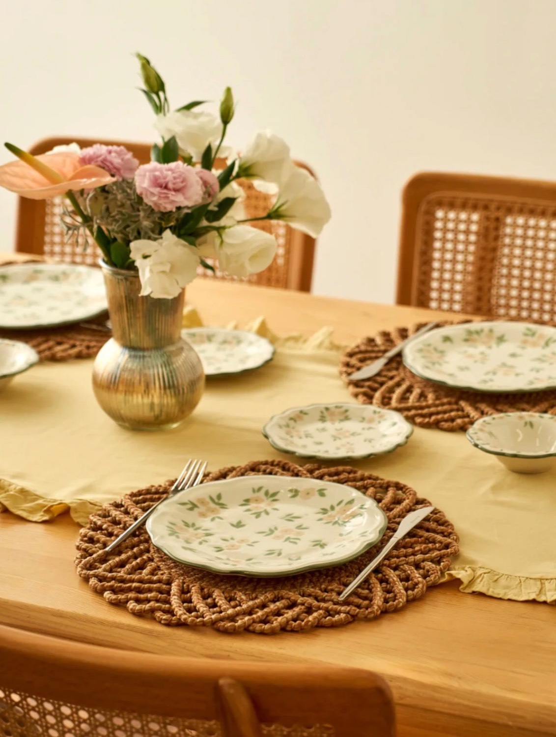 سرویس صبحانه‌خوری ۸ پارچه ۴ نفره
