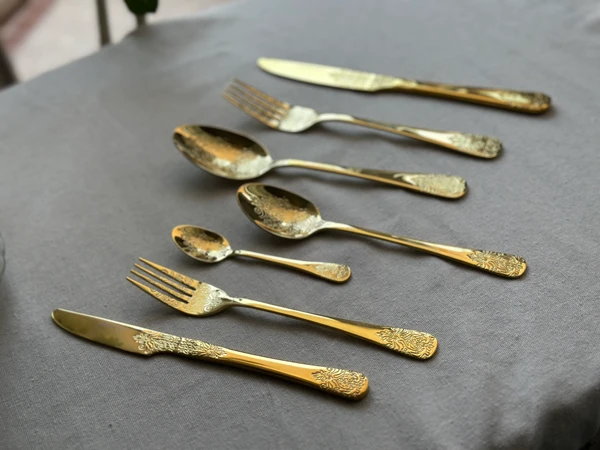 سرویس قاشق چنگال کاراجا 84 پارچه 12 نفره مدل Elegance Gold
